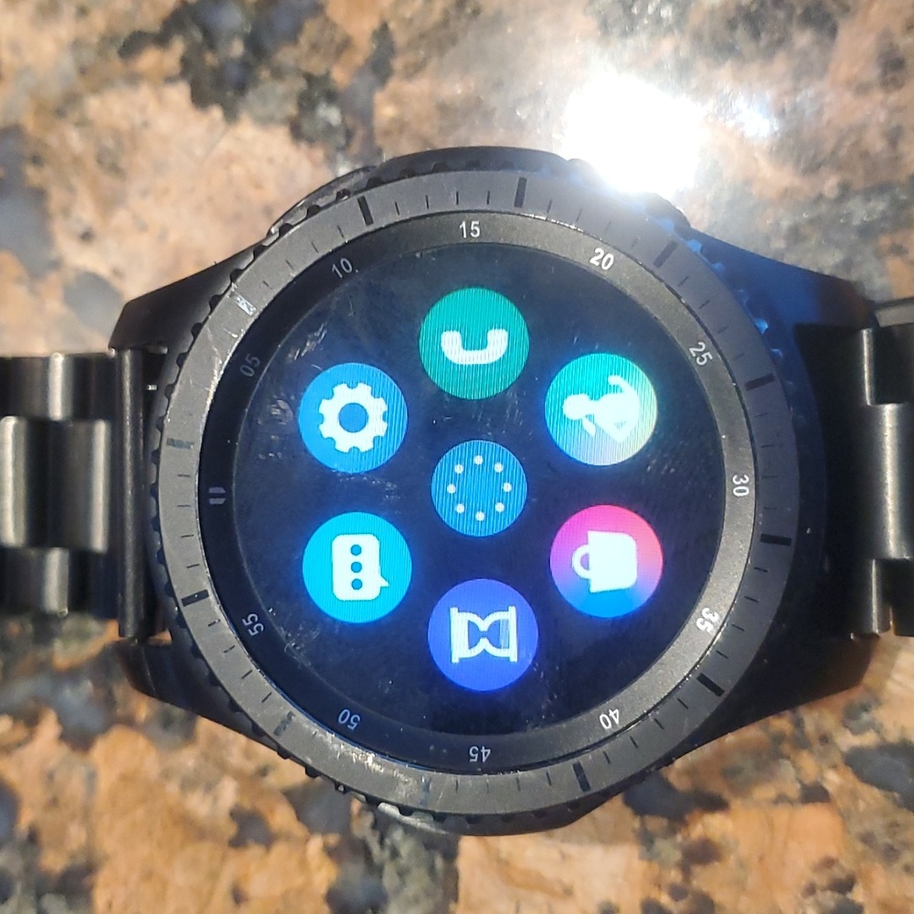 Samsung Gear 3 Frontier 46mm Smart Watch, New Battery & Charger & X-tra Bands - Picture 8 of 16